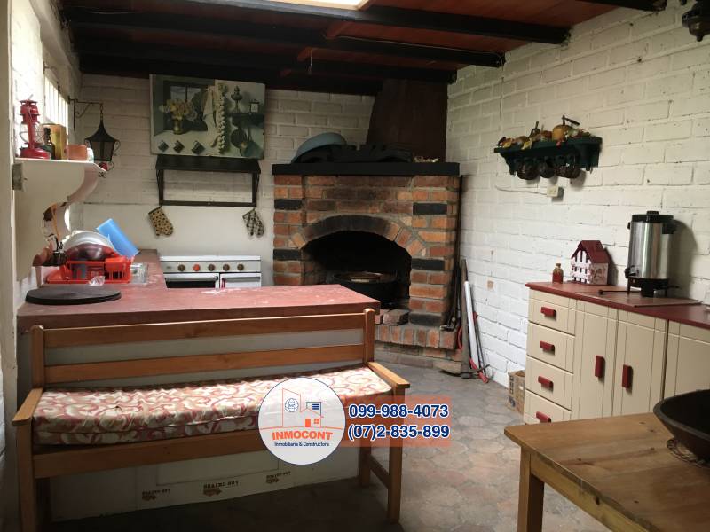 T314 Se vende amplio terreno con casa patrimonial
